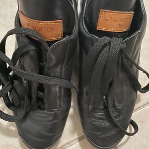 LV Red&black used sneakers